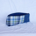 Trousse de crayon upcycling bleu carreaux ouvert